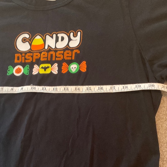 size XL, bust up to 42” inches, candy dispenser shirt, new 🍬 condition - Picture 4 of 6